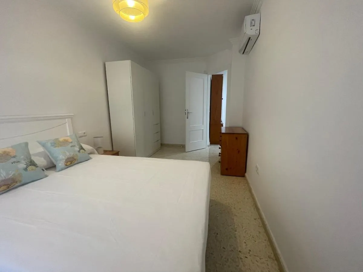 Apartamento torre del mar centro. Apartamento